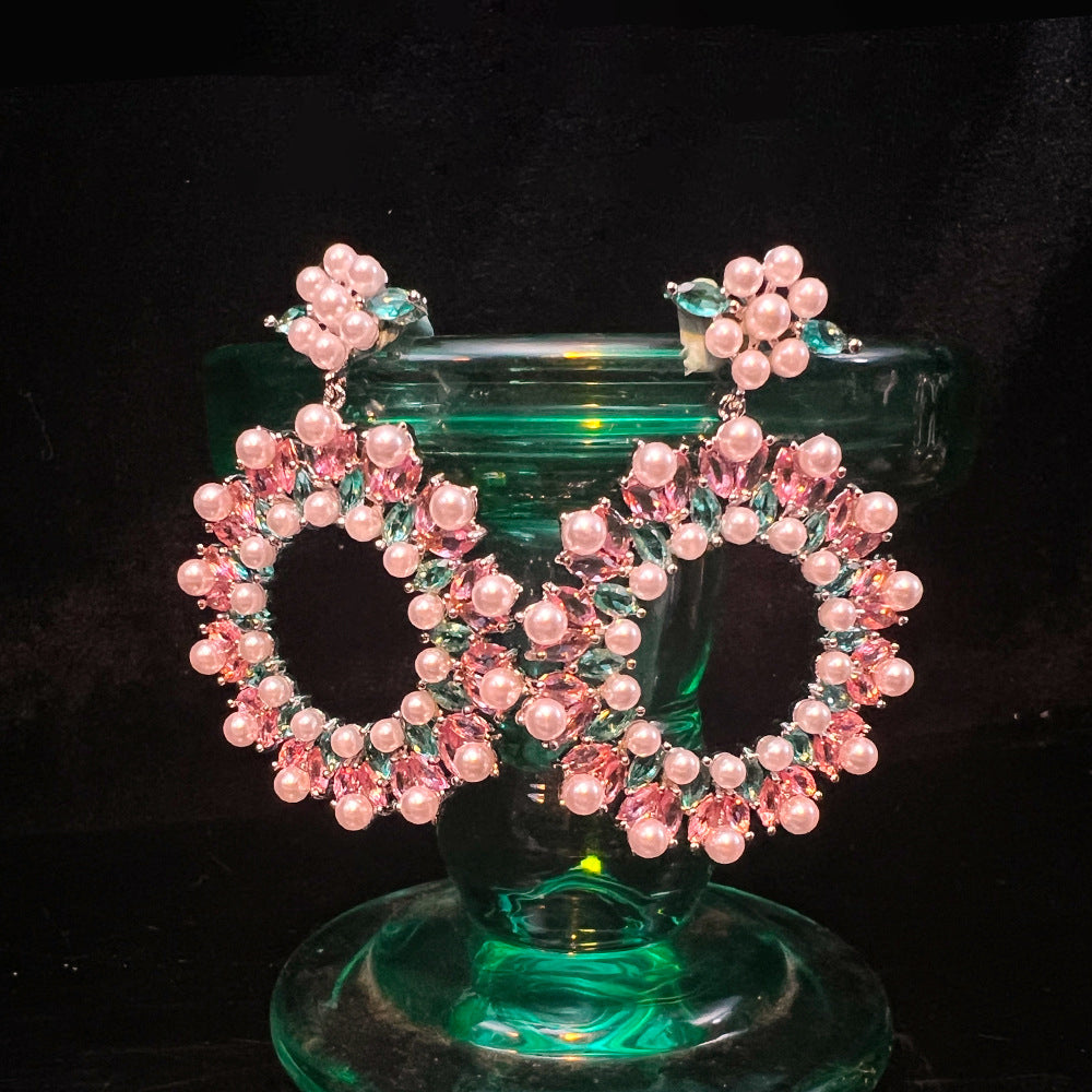 Cluster Pearls Hoop Earrings