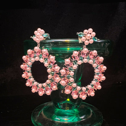Cluster Pearls Hoop Earrings